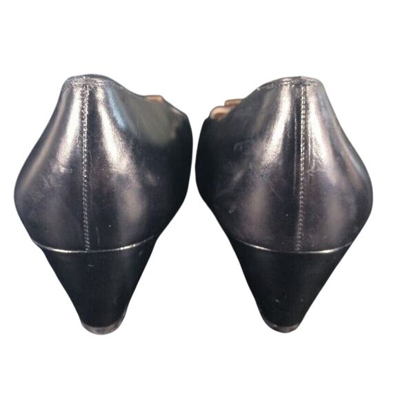 Salvatore Ferragamo Low Heel Pumps Two-Toned Rounded Toe | 10 AAA - Picture 2 of 12